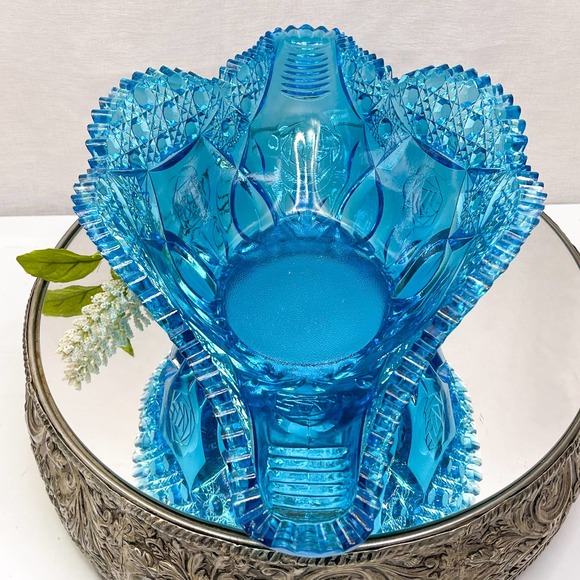 Vintage Kemble Glass Blue Pressed Glass Bowl Boat Sawtooth Edge Rose Motif EAPG - Picture 2 of 6